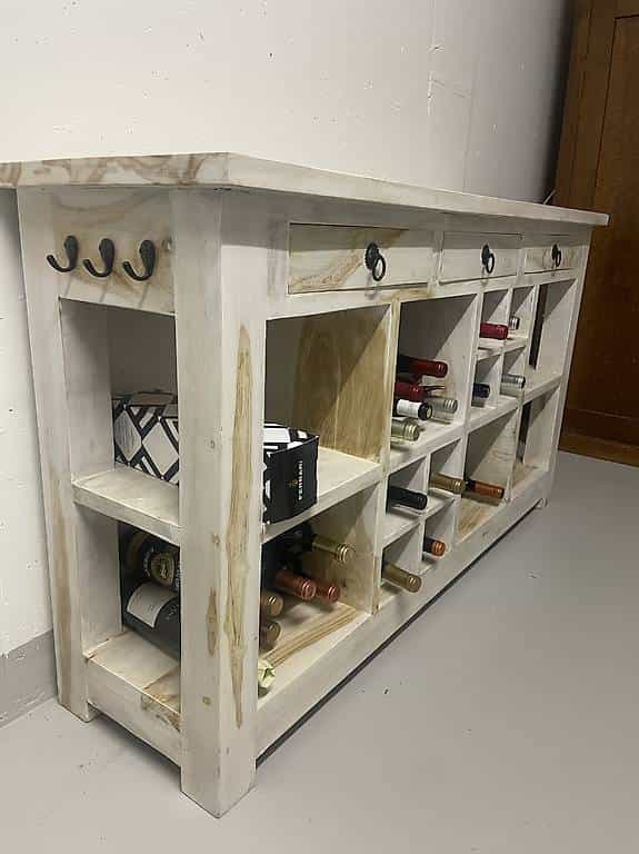 Anrichte im Landhausstil
