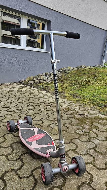 Skateboard Kickboard gratis