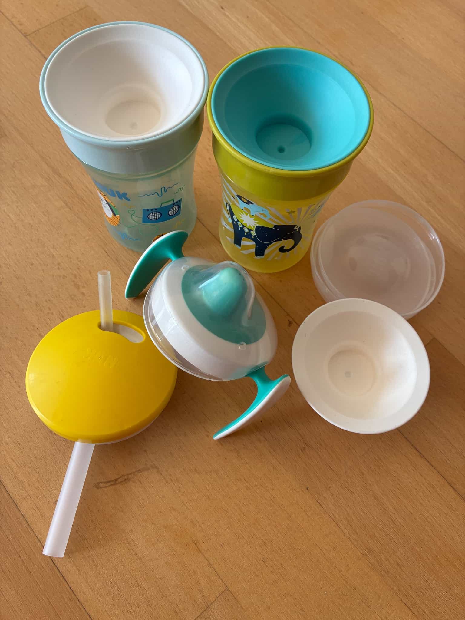 Kindergeschirr-Set, Becher und Schüsseln