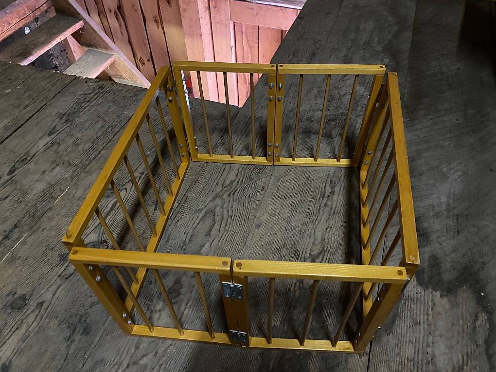 Spielzeug Laufgitter aus Holz