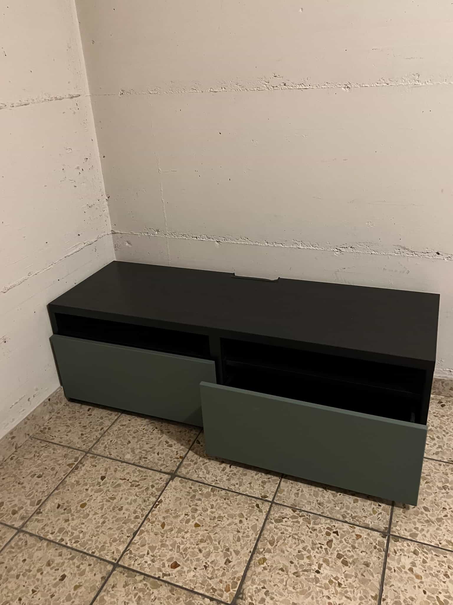 TV-Möbel, schwarz/graugrün mit Schubladen