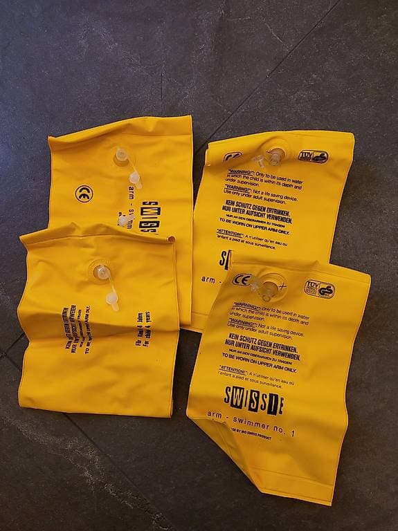 braccioli etc per nuotare