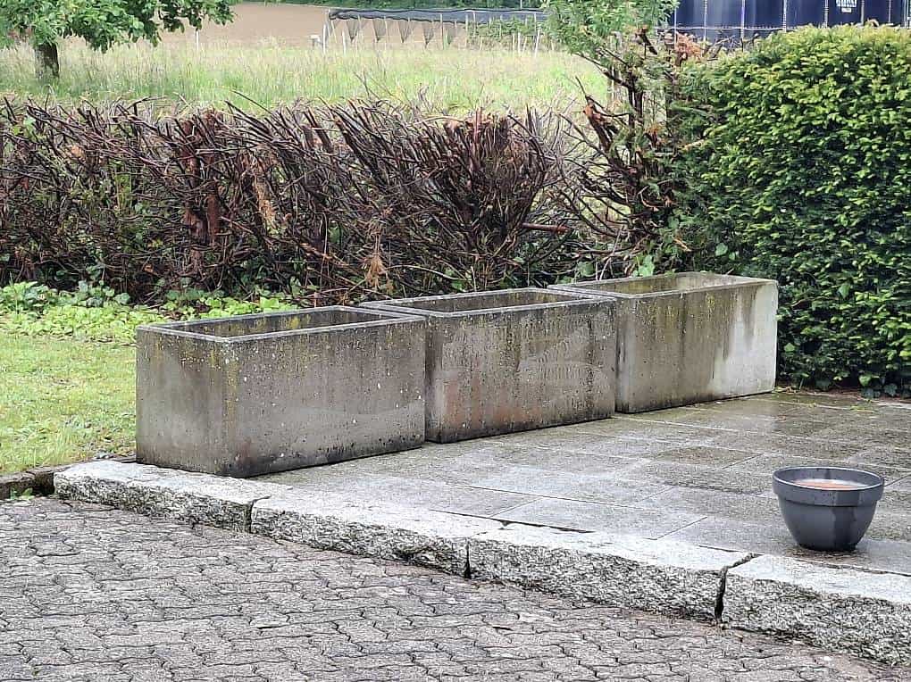 3 Beton Klötze zum Pflanzen zu verschenken
