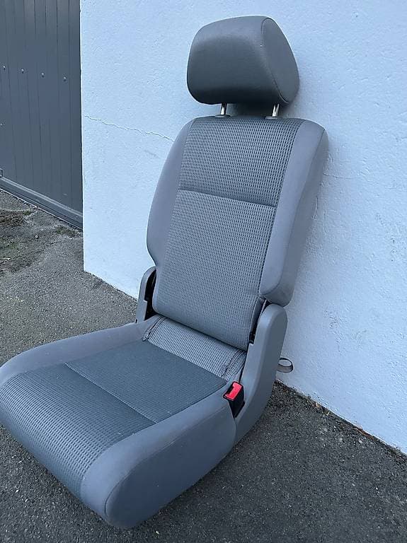Einzelrücksitz VW Caddy