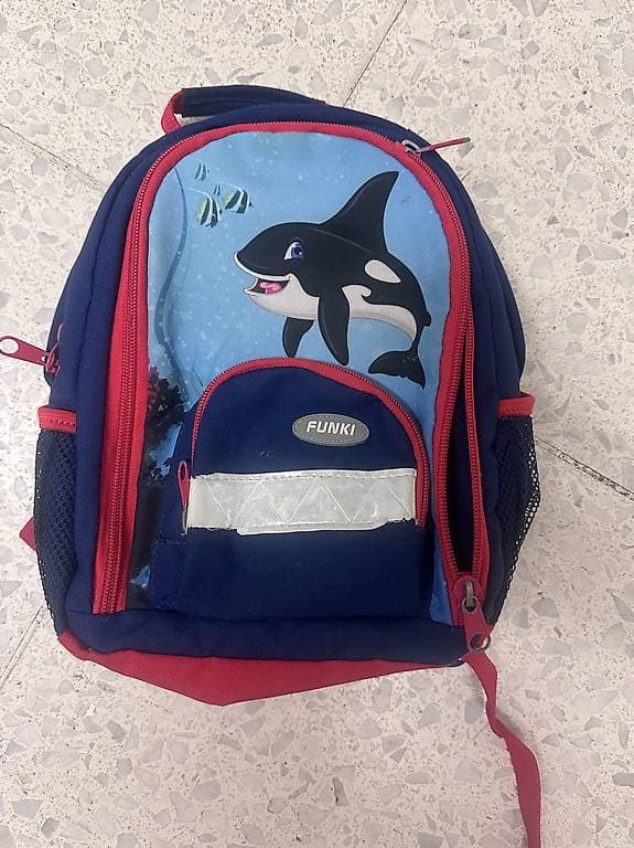 Kinderrucksack mit Reflektoren und Gurt