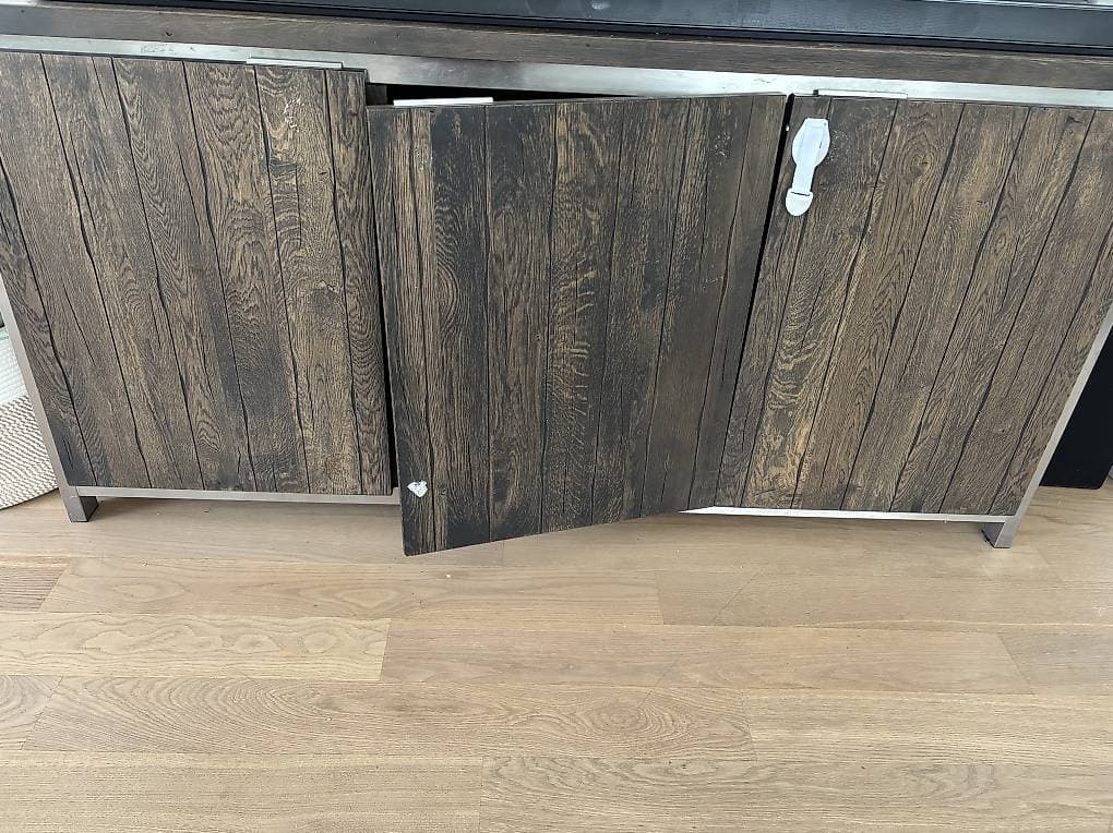 Highboard zu verschenken