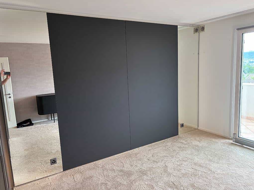 Free Designer Glass Feature Wall
