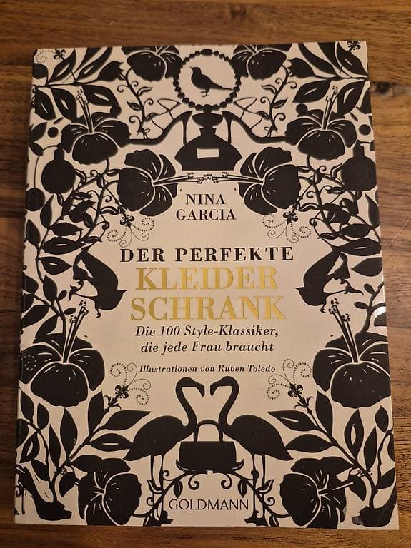 Gratis Buch "Der perfekte Kleiderschrank"
