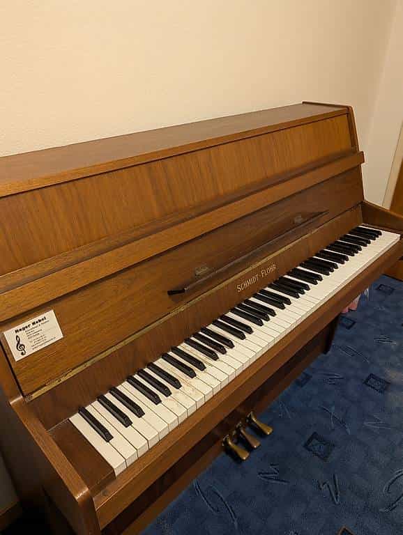 Klavier Schmidt Flohr gratis abzugeben (Abholung)