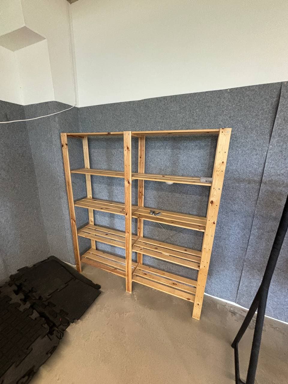 Holzgestell zu verschenken