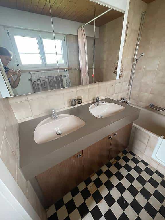 Lavabo, Unterschrank und Spiegelschrank