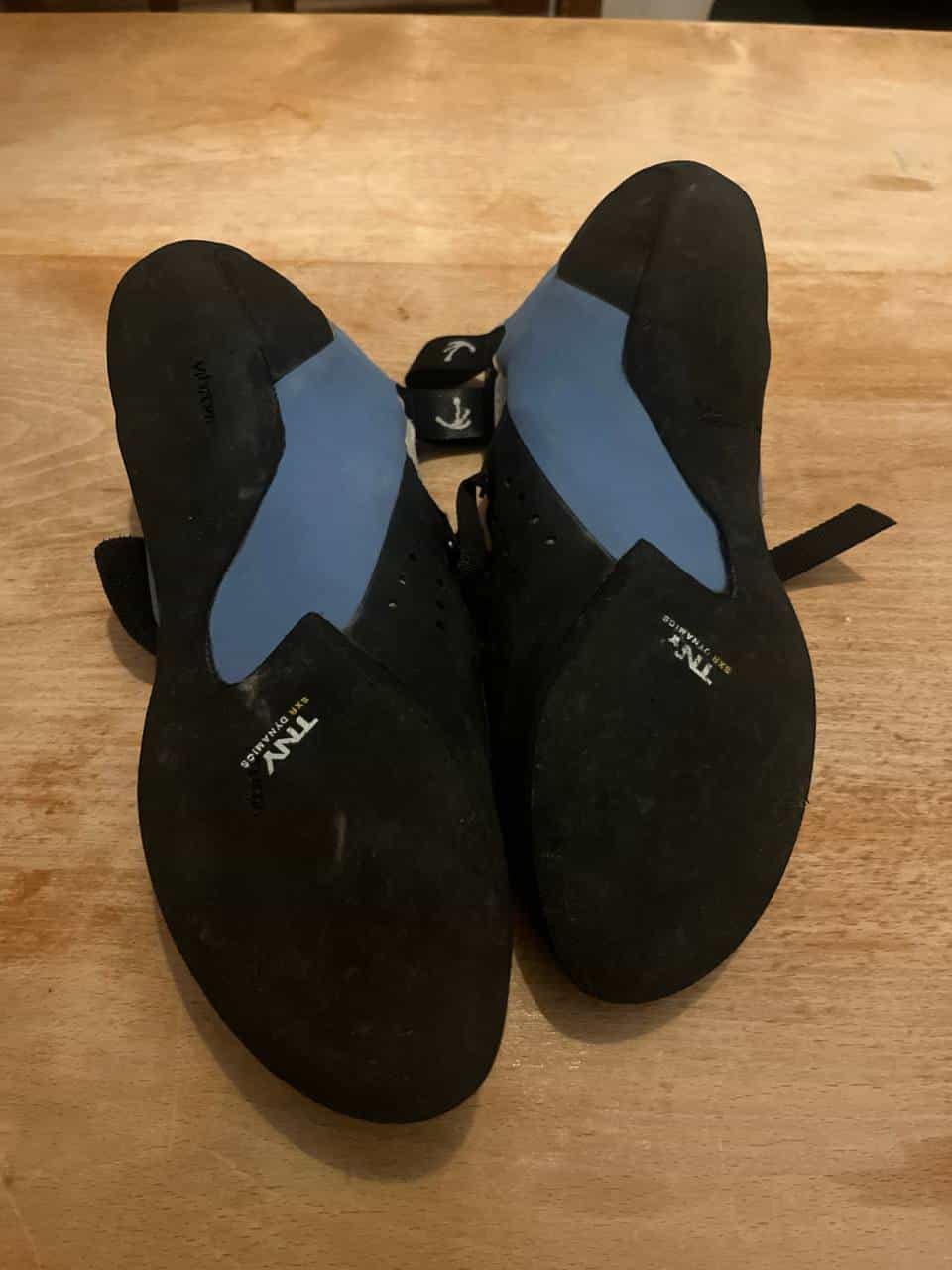 Kletterschuhe und Karabiner Set