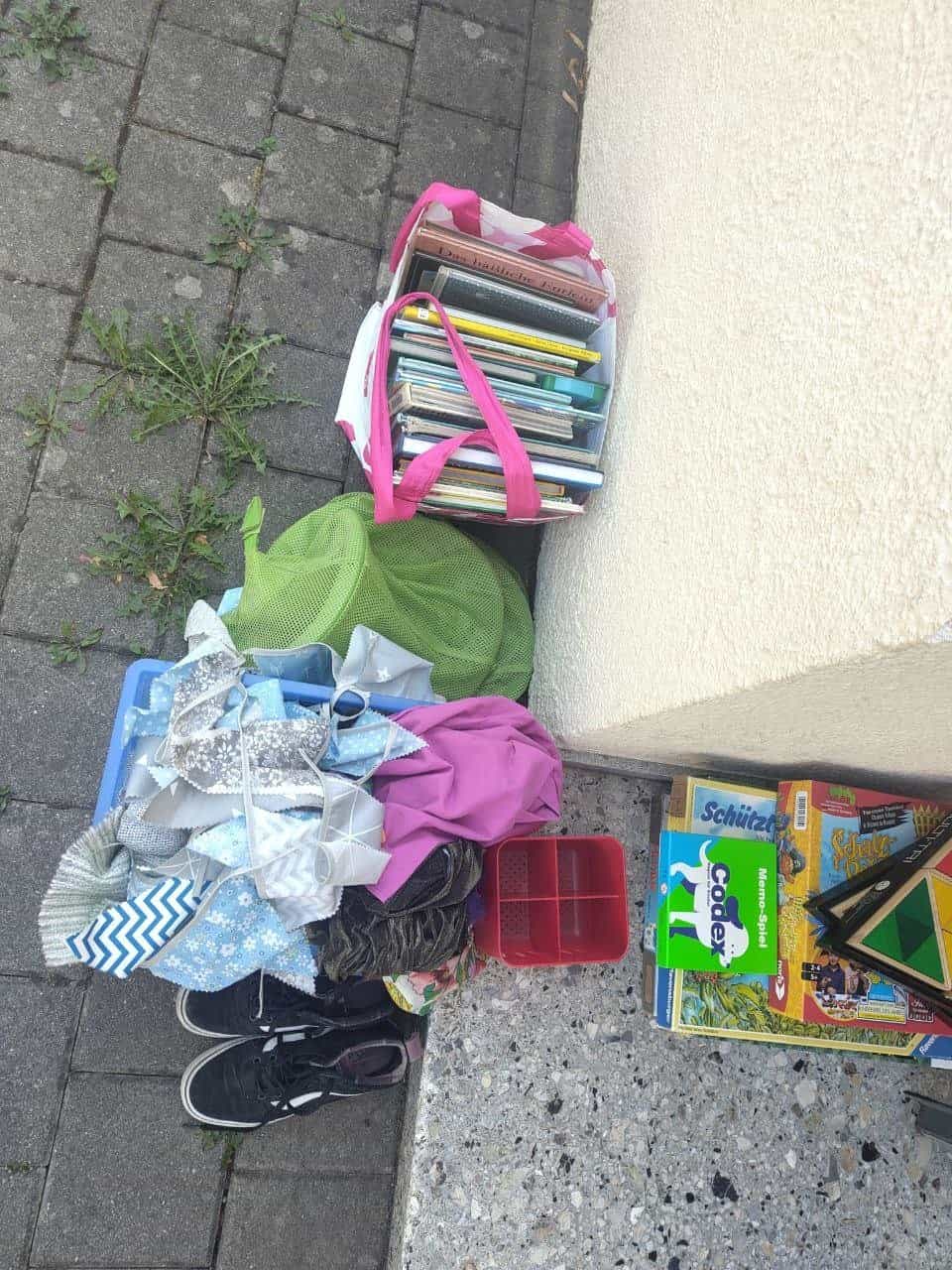 Kinderspiele und Lernmaterialien zu verschenken