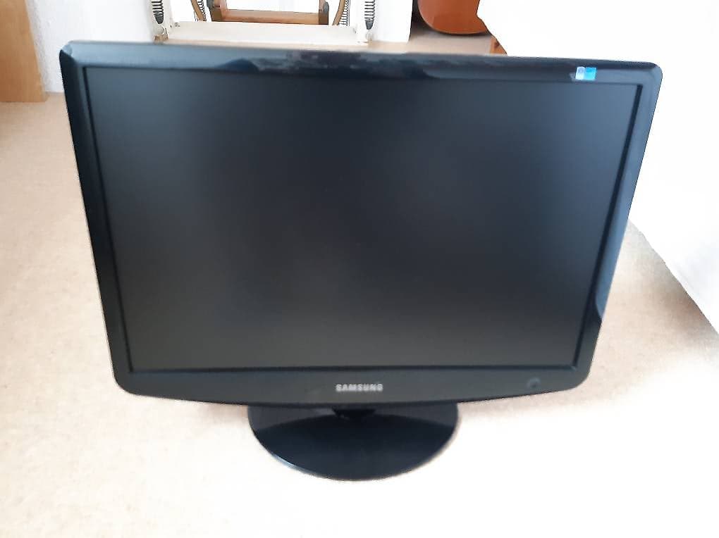 Samsung PC Bildschirm zu verschenken