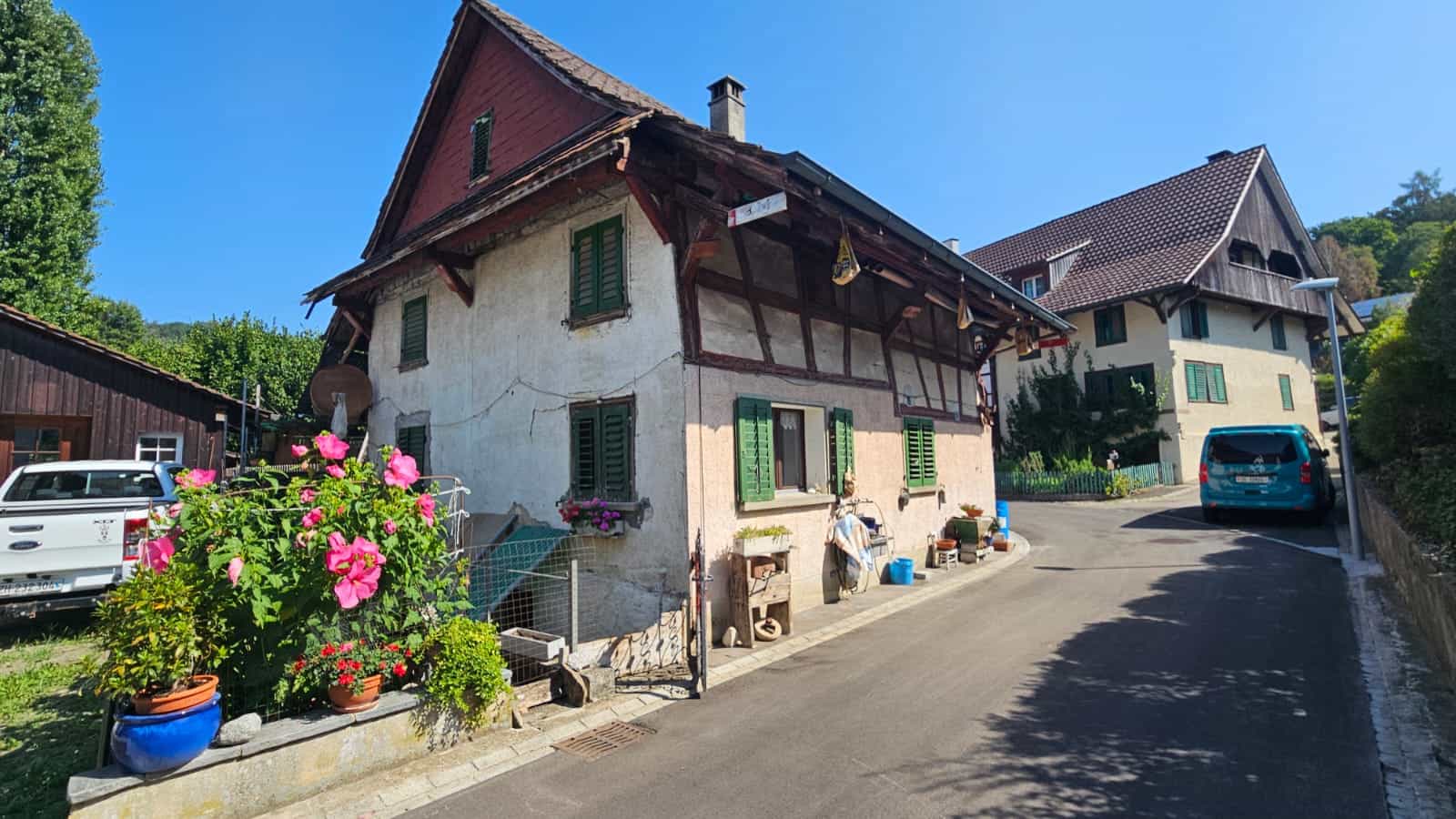 Inventar aus Haus vor Räumung