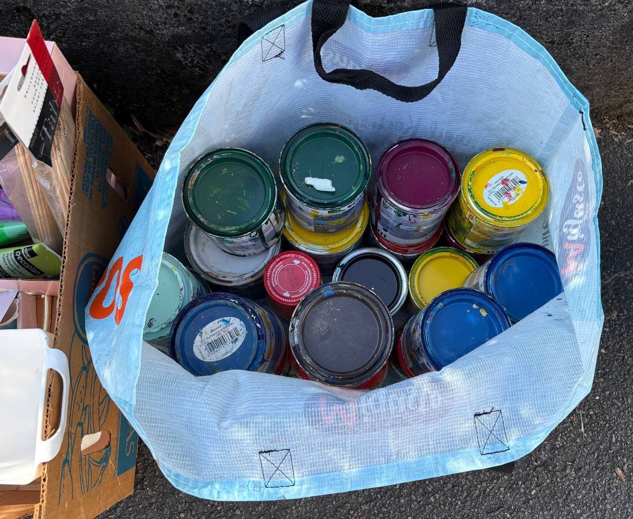 Acrylfarben, Wurfspiel, Stempel und Kerzen