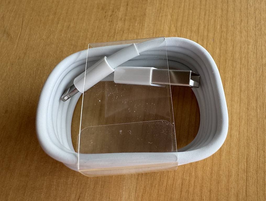 USB-A lighning Kabel und USB Stecker