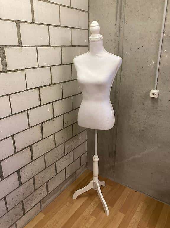 Figurine