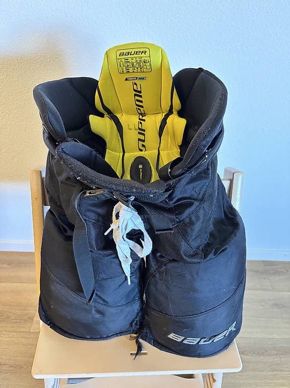 Cuissardes de hockey Bauer Supreme Jr XL à donner