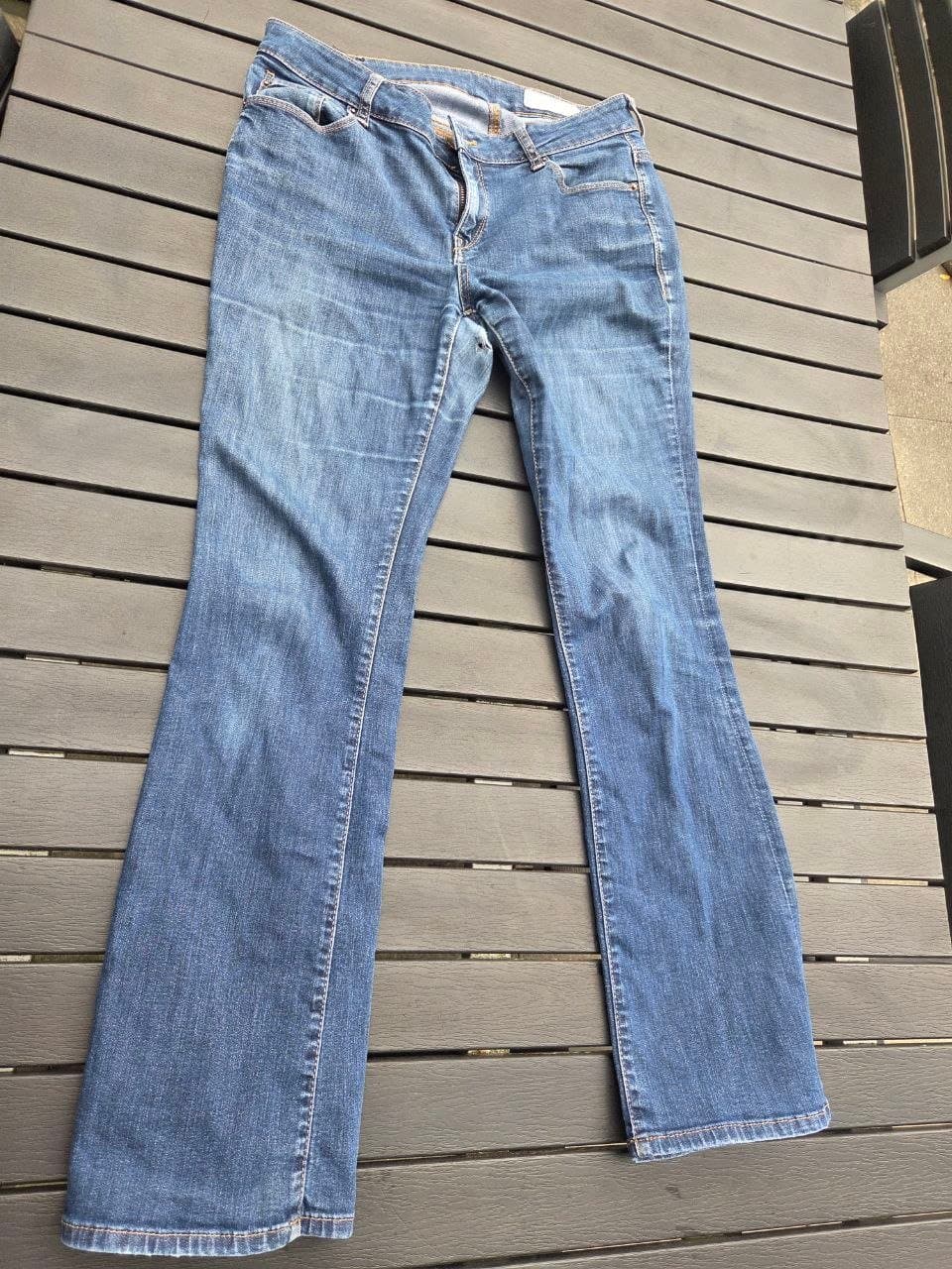 Alte Jeans mit Loch