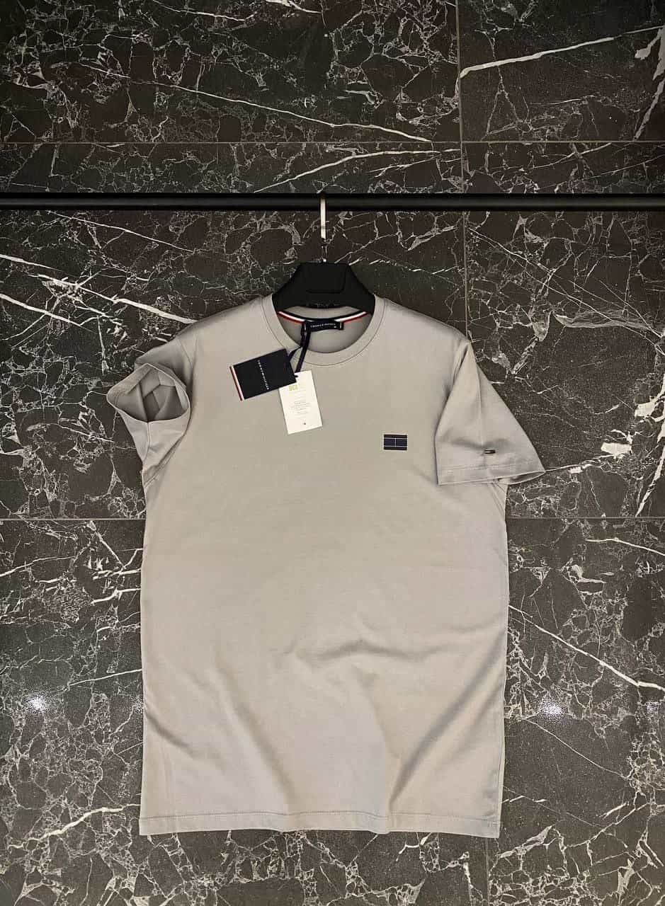 4x Hilfiger T-Shirts (weiss, schwarz, navy)