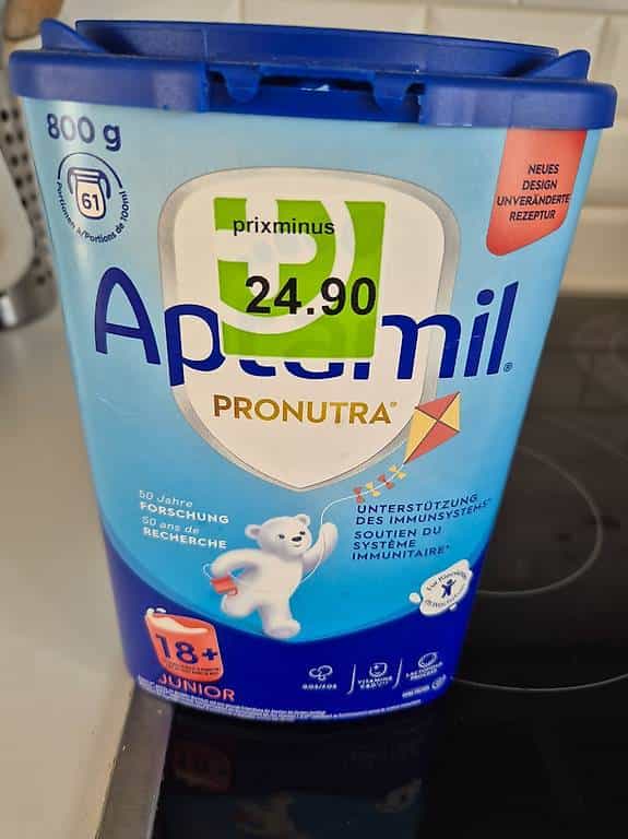 Donne lait en poudre Aptamil 18+ Pronutra