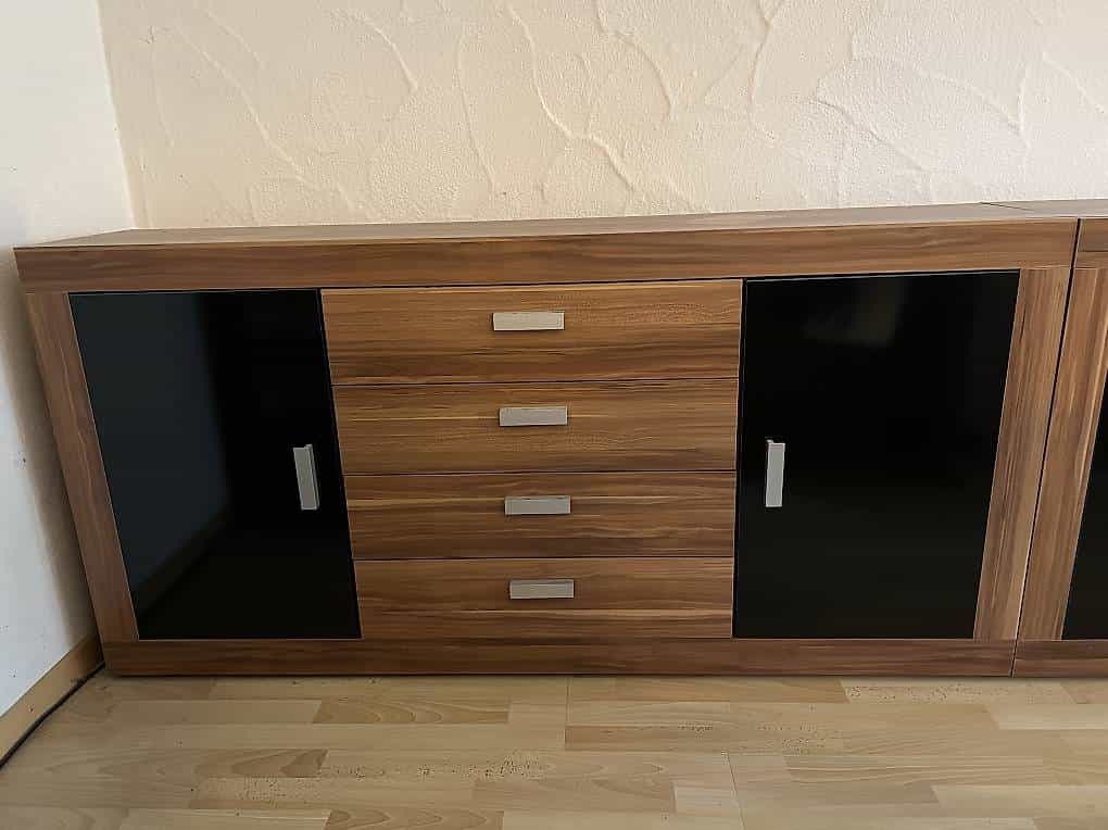 Sideboard (1 von 2) gratis abzugeben