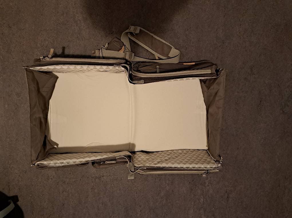Wickeltasche mit Bettfunktion