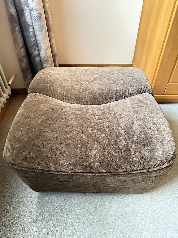 Hocker braun aus Stoff