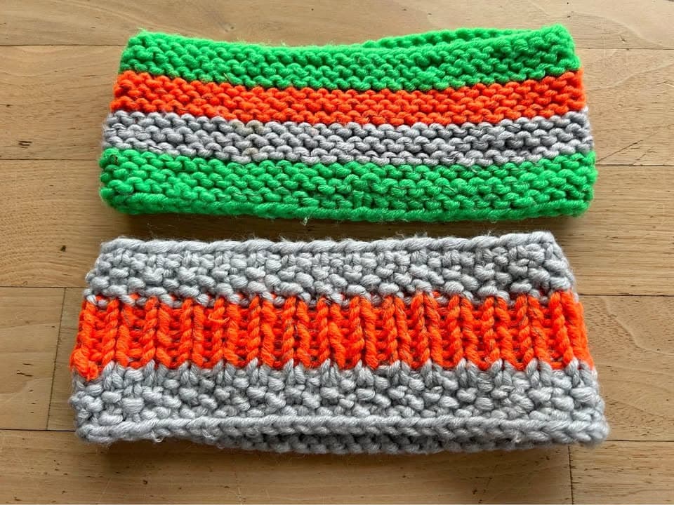 GRATIS 2 Stirnbänder gestrickt zusammen