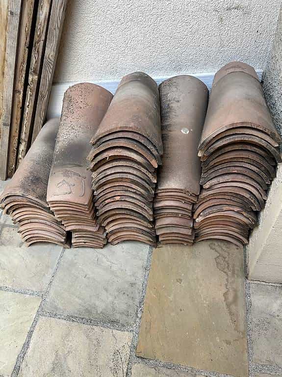 Tuiles rondes avec chevrons