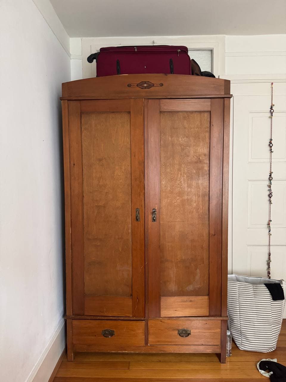 Holz Garderobe / Kleiderschrank