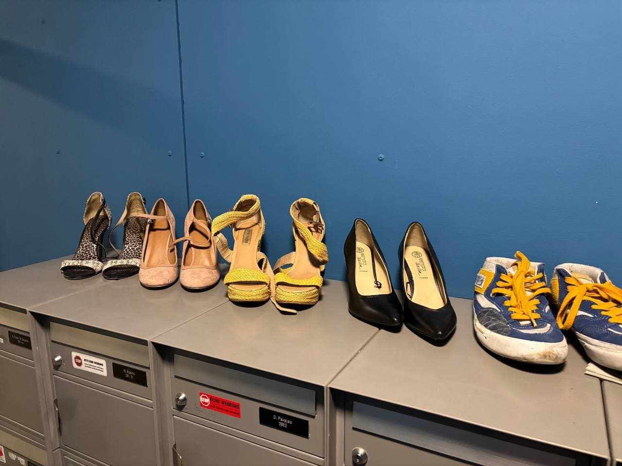 5 Paar Schuhe (Damen & Herren)