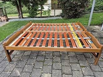 Bettgestell mit Bico Lattenrost (Masse je 90x200cm)