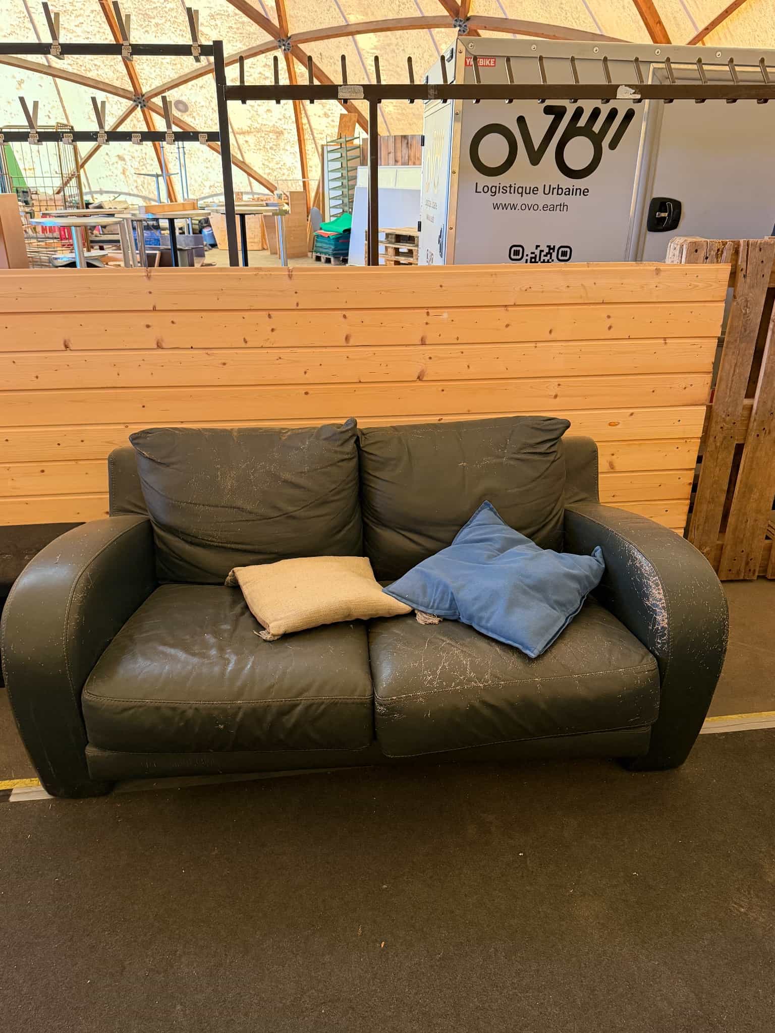 Ledersofa, dunkelgrün 2-sitzer
