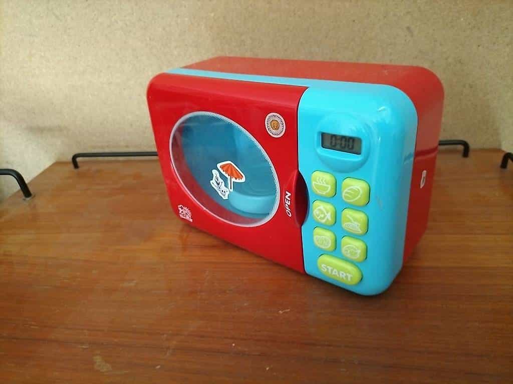 Spielzeug Mikrowelle rot blau guter Zustand