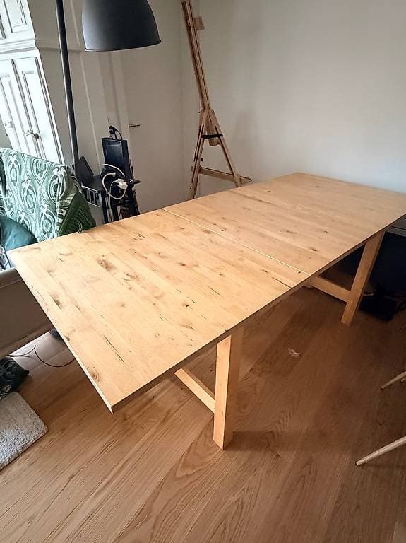 IKEA esstisch mit mittlere plätte