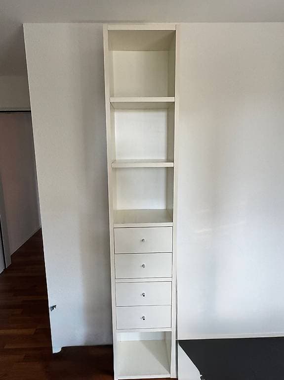 Regal Gratis abzugeben