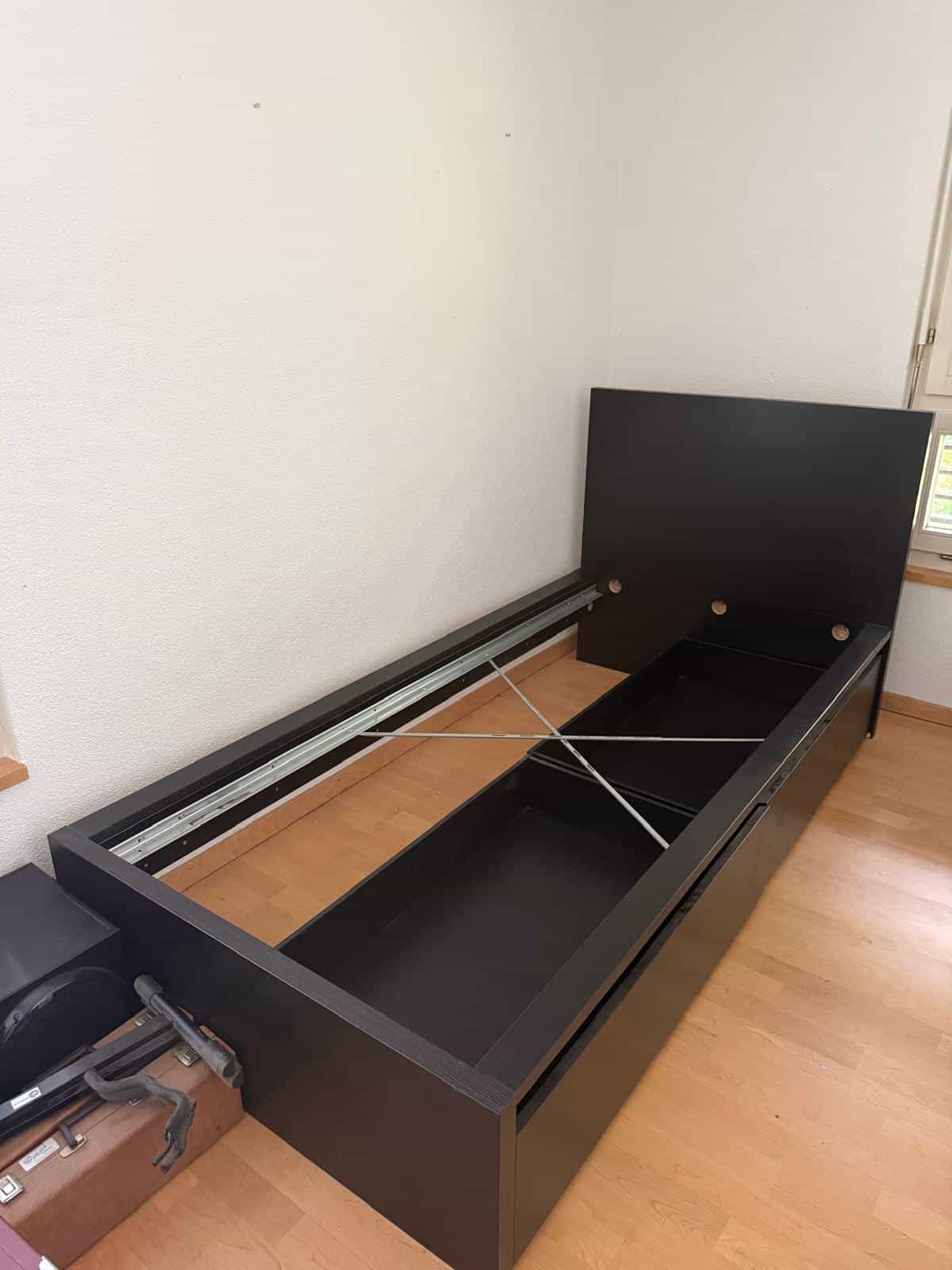 Einzelbett IKEA Malm, schwarzbraun
