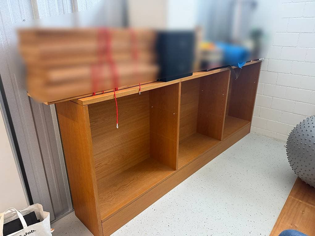 Grosses Bücherregal / Sideboard zu verschenken
