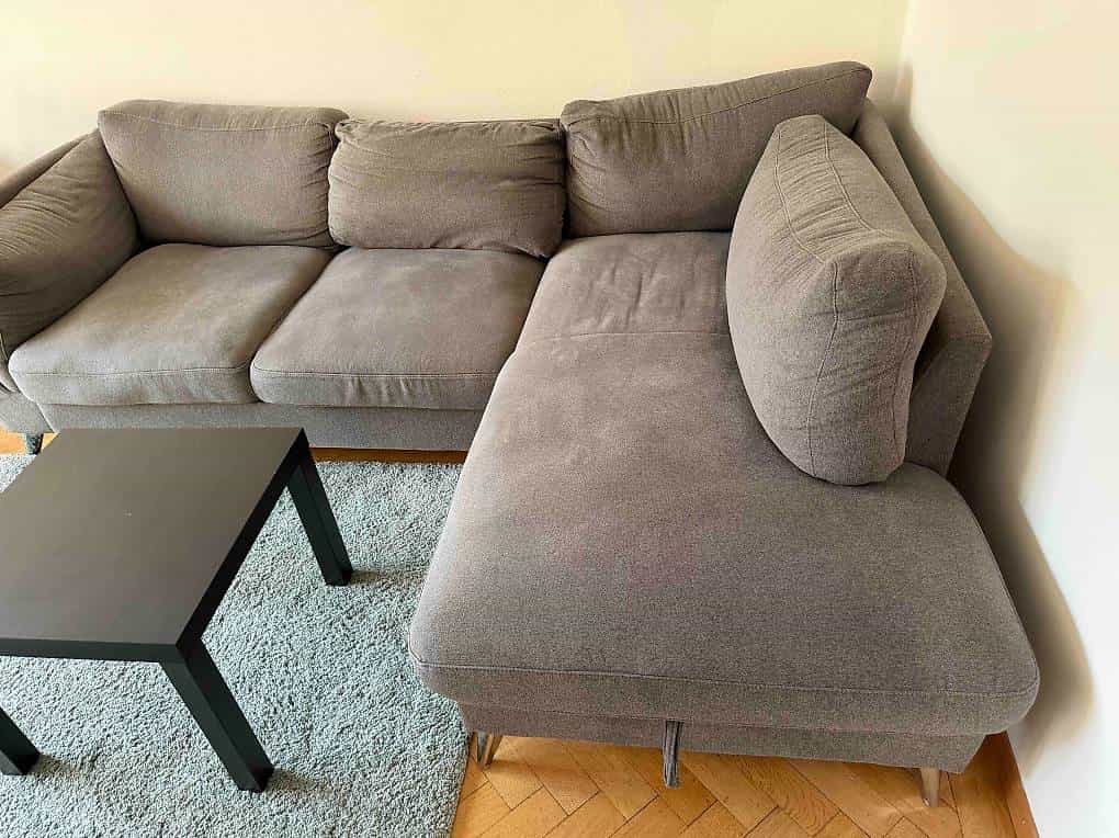 Graue Ecksofa / Eckcouch gratis abzugeben nur Abholung