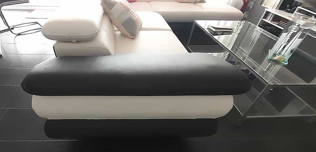 Salon d angle blanc et gris,