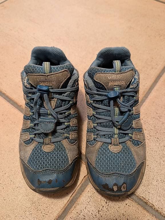 Turnschuhe Grösse 31