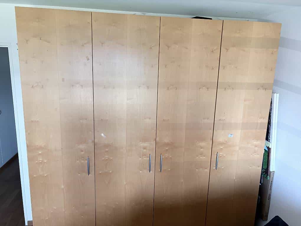 Kleiderschrank gratis abzuholen