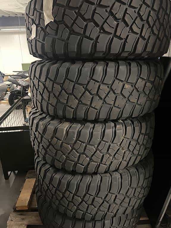 BF Goodrich M/T ko 3 285/75R16