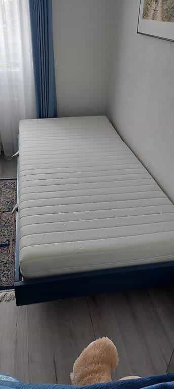 Bett mit Top Lattenrost & Bico Matratze (2. Bett erhältlich)