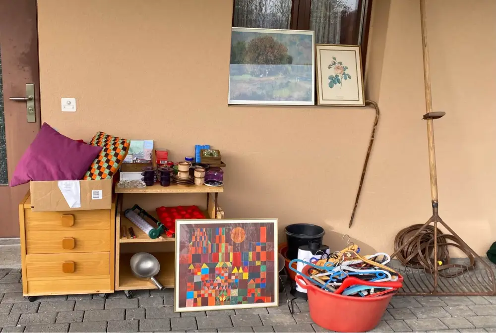 gratis Möbel, Geschirr, Kerzenständer, Windlichter etc