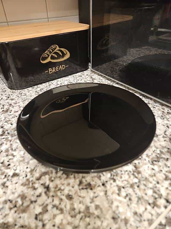 3 Schwarze Essteller