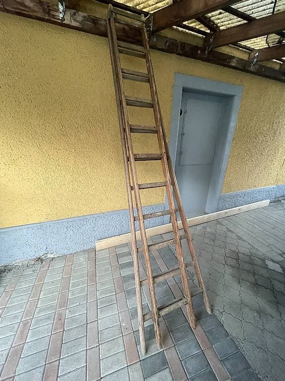 Holzleiter zu verschenken