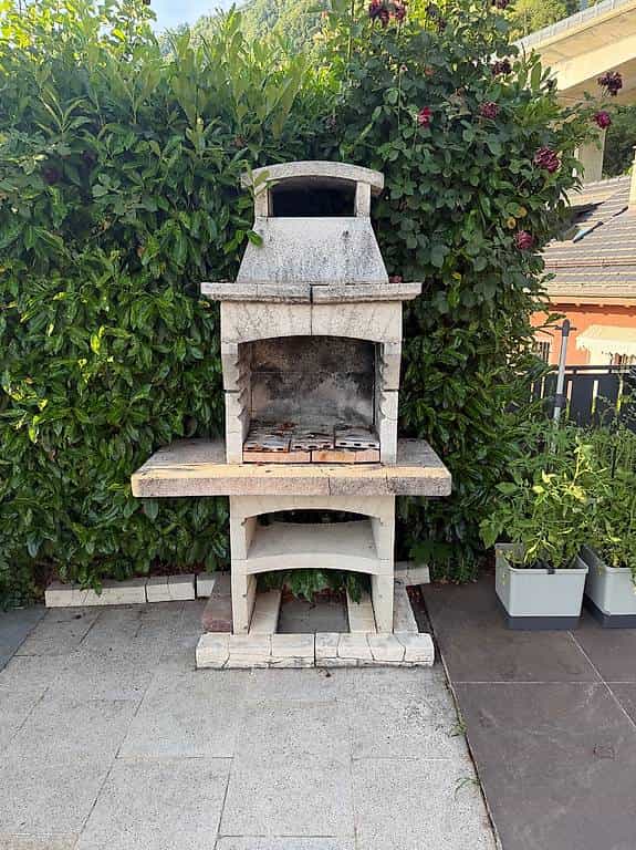 Barbecue à charbon